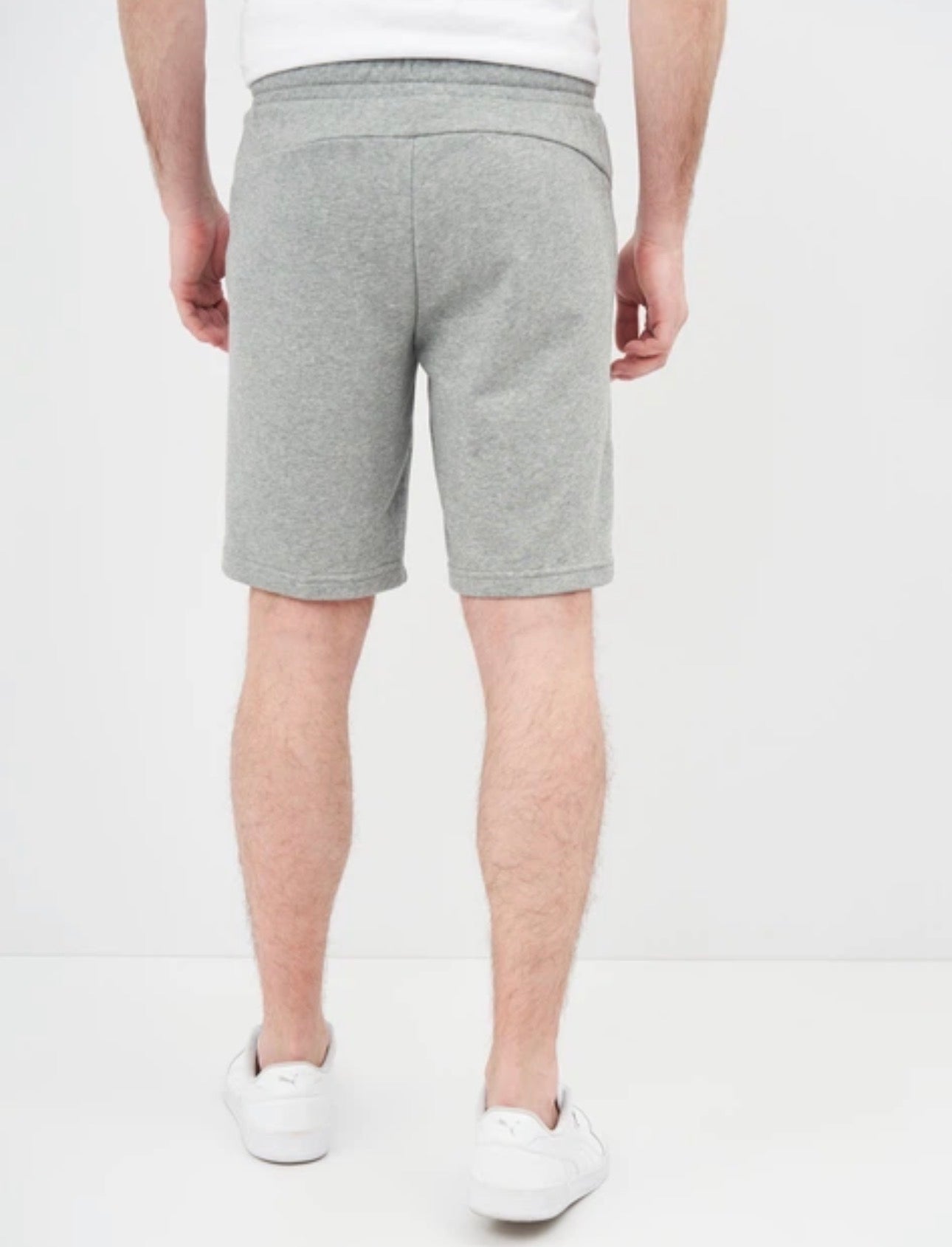 Short PUMA ESS Medium Gray