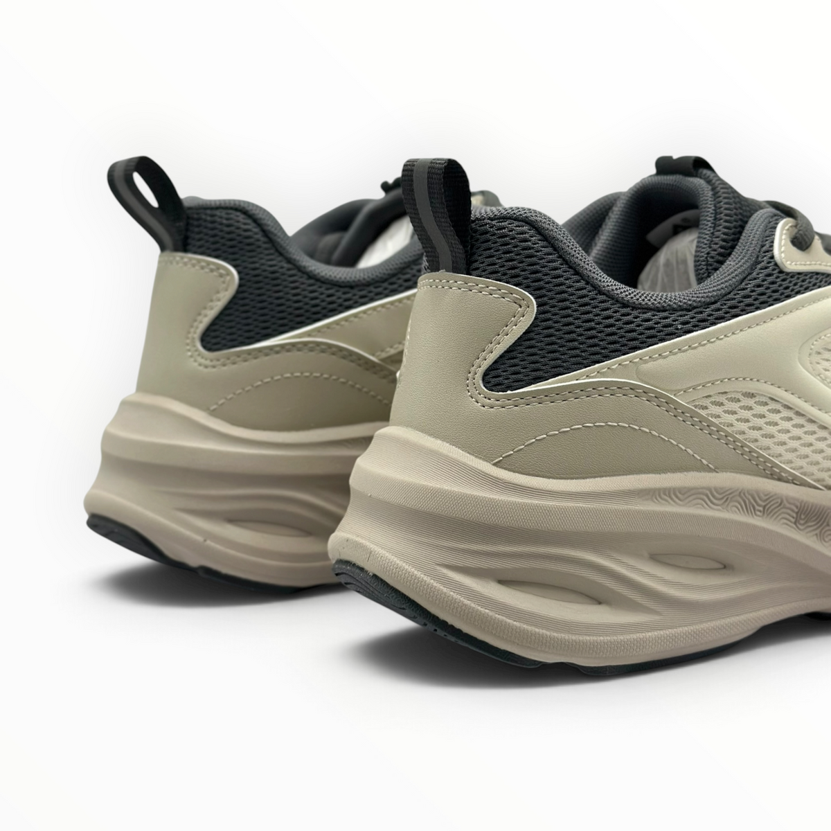 Peak Cross II Training Shoes OFF WHITE/DK.GREY