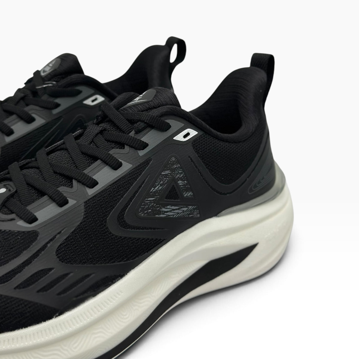 Peak Cushion Breathable Running Shoes BLACK/WHITE