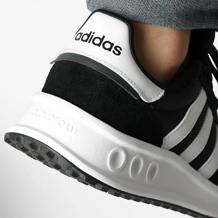 Adidas RUN 84 Shoes Black