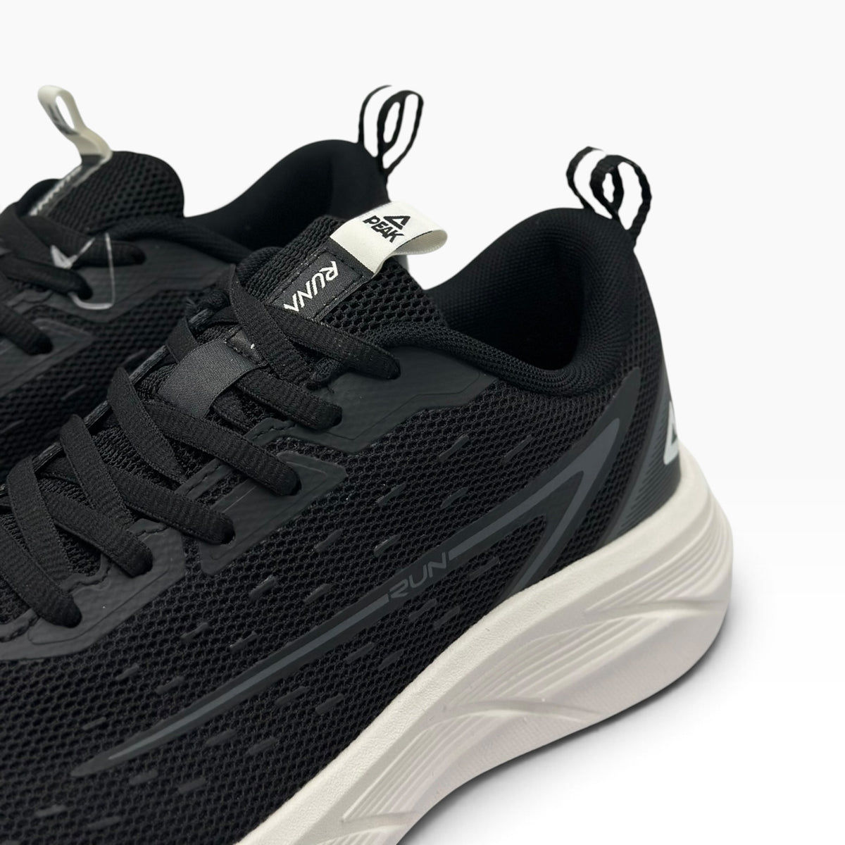 Peak Running Shoes Dots BLACK/WHITE