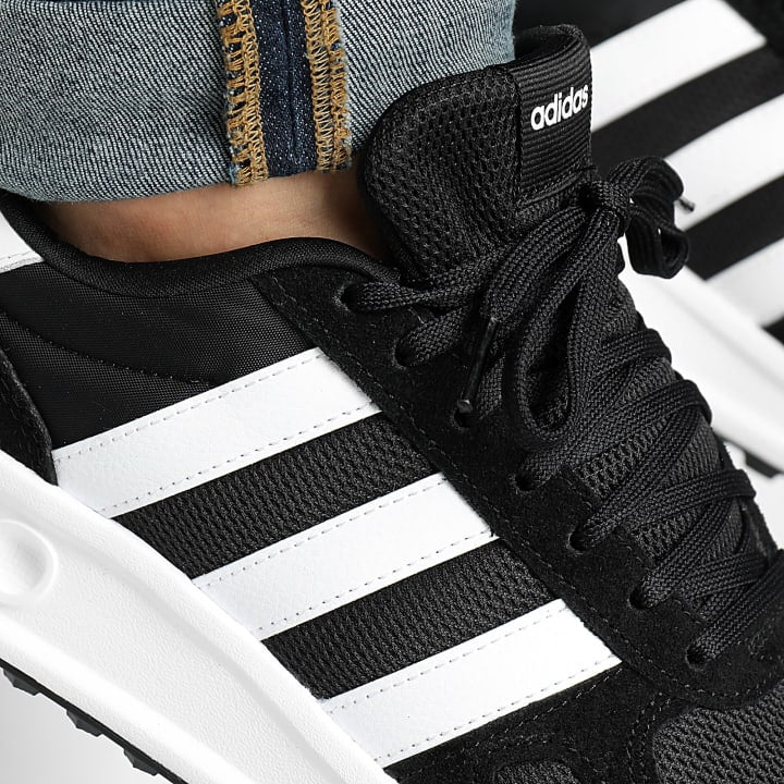 Adidas RUN 84 Shoes Black