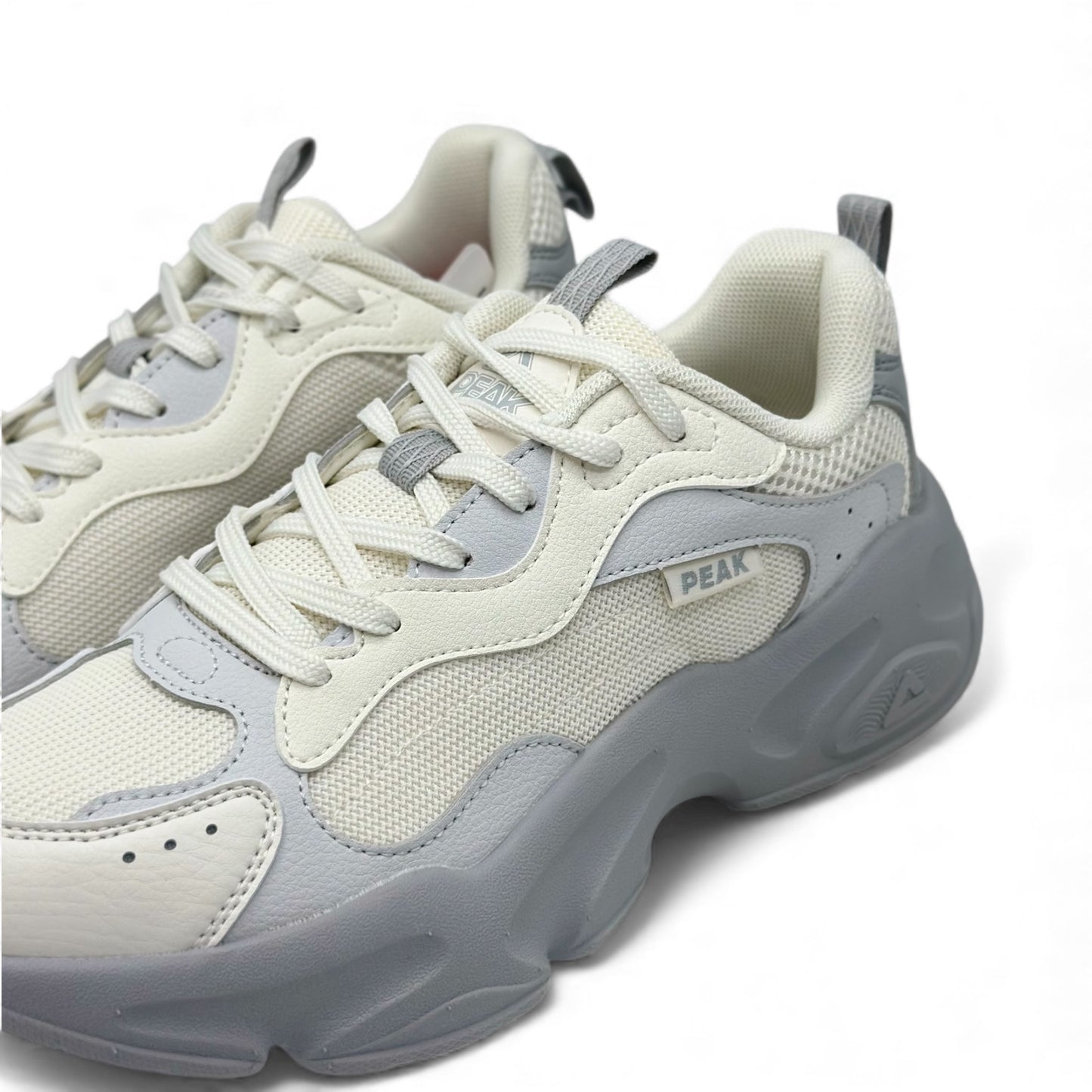 Peak Retro Casual Shoes WHITE GREY
