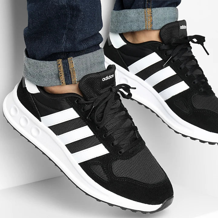 Adidas RUN 84 Shoes Black