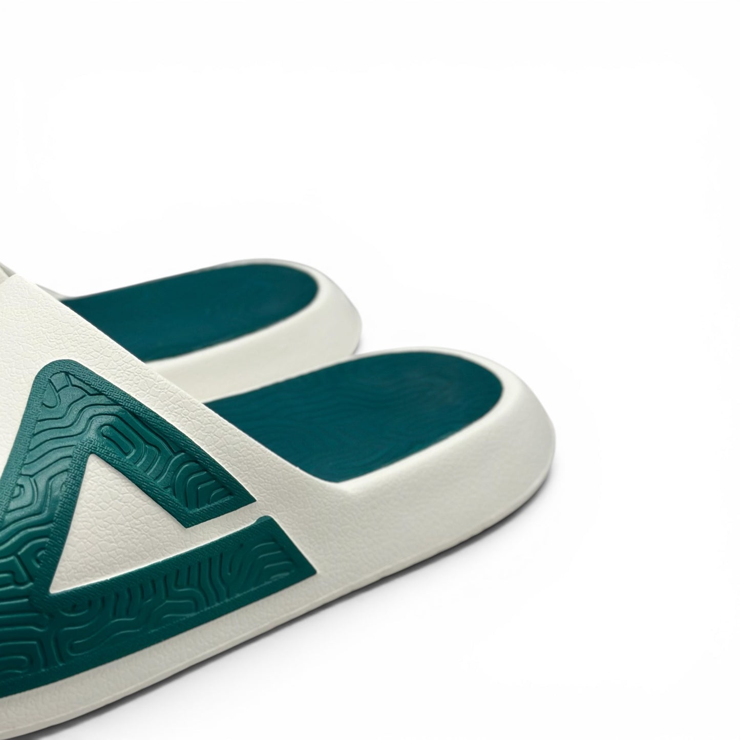 Peak Taichi Sports Slippers Milky white/Dark green